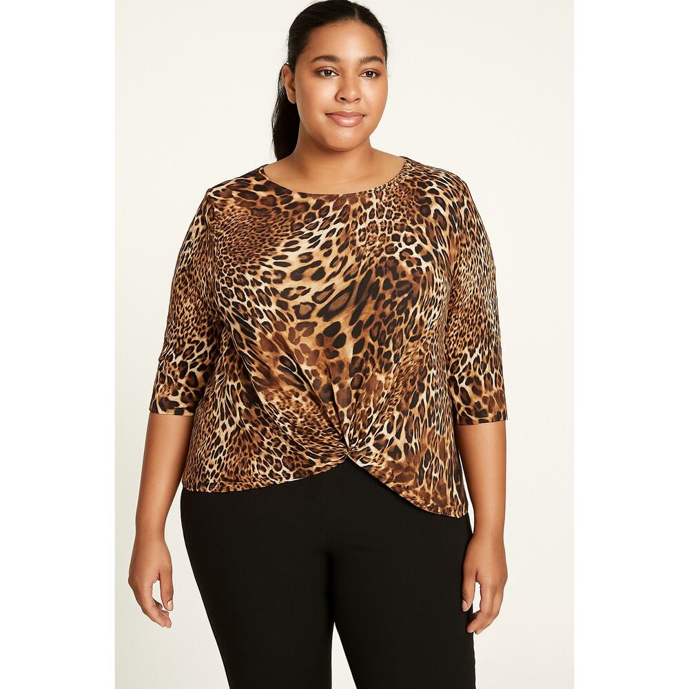 Excellent condition W5 Women’s Leopard Print Front Twist  3/4 Sleeve Size XL